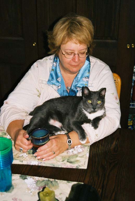 Kitchen_PamandCat2