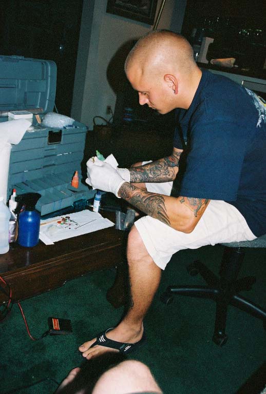Tattoo03_AaronPrepares