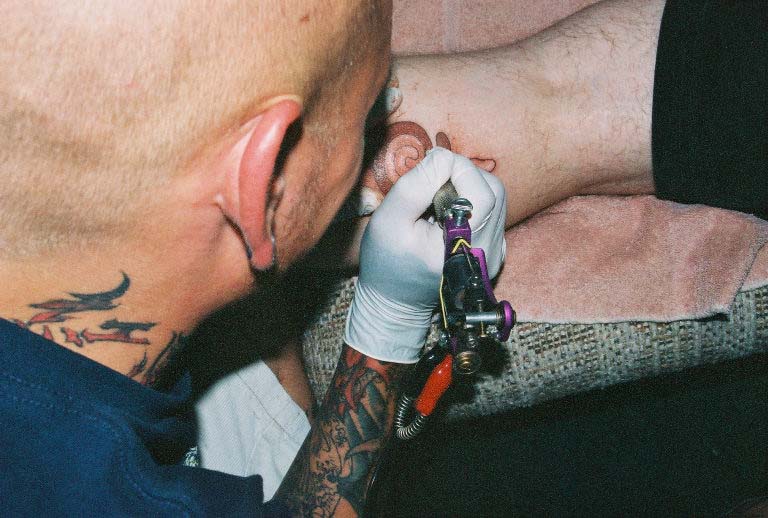 Tattoo10_ArtistAtWork